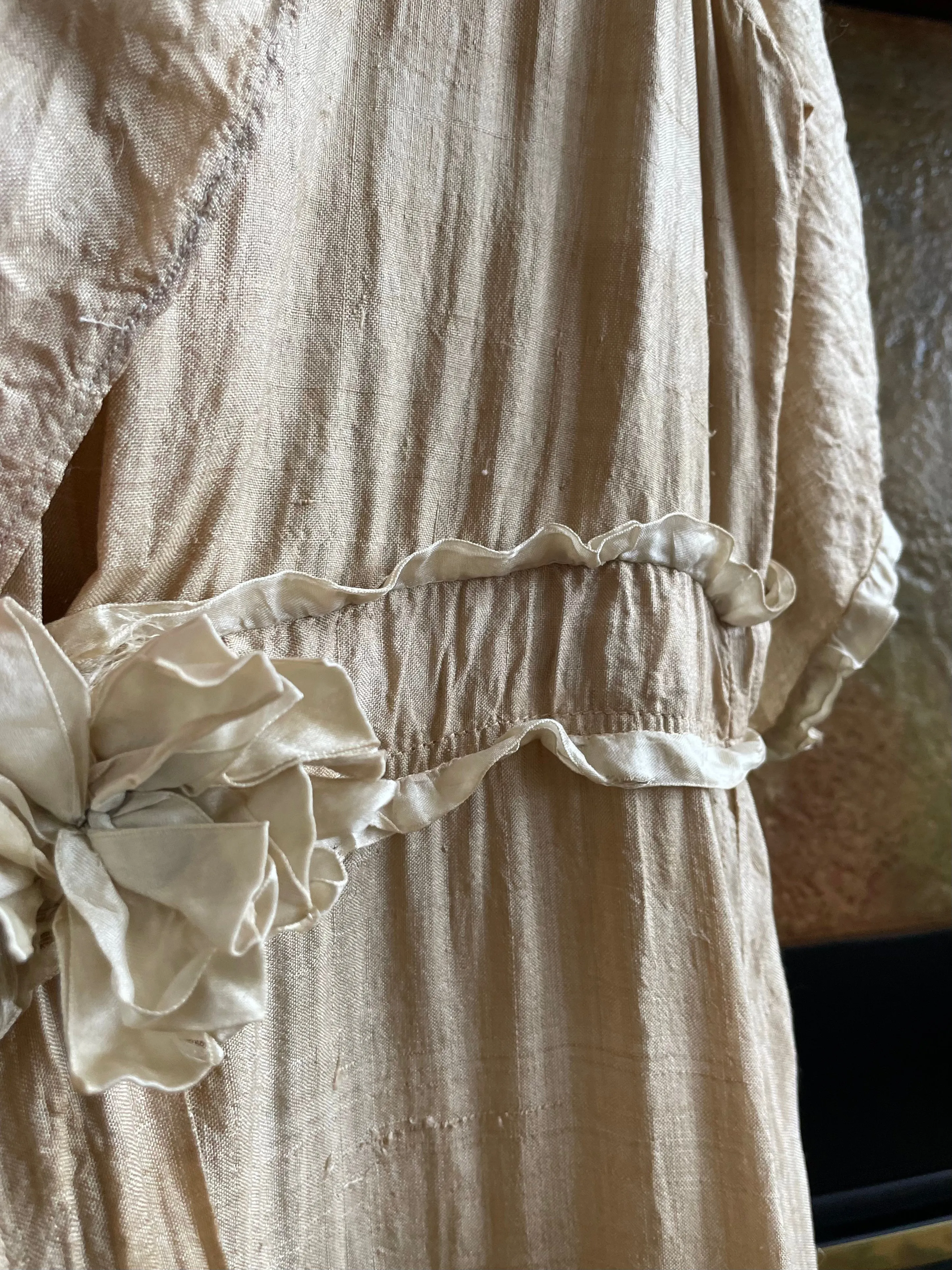 1920s Ecru Pongee Silk Shawl Collar Wrap Dressing Gown