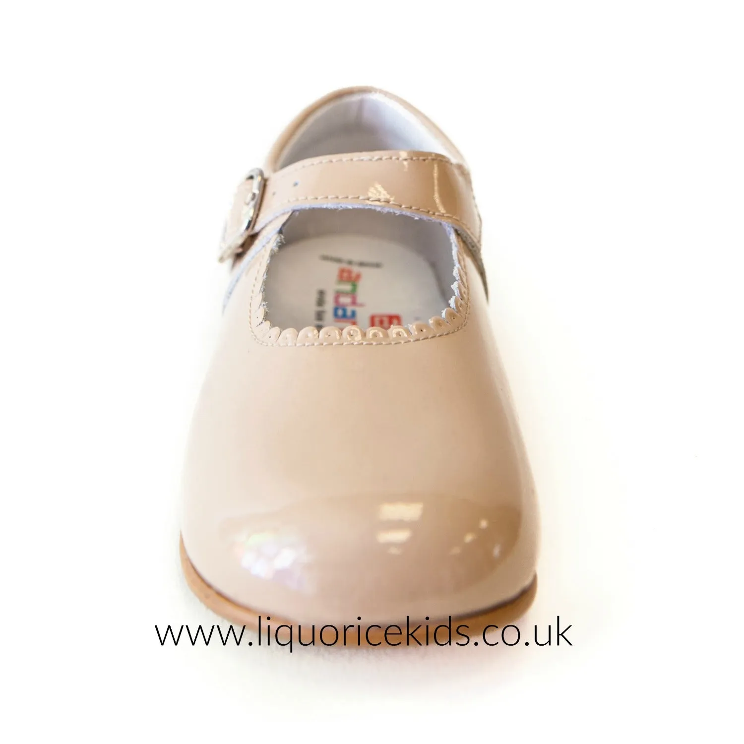 Andanines Girls Camel Patent Mary Janes With Scallop Edging.