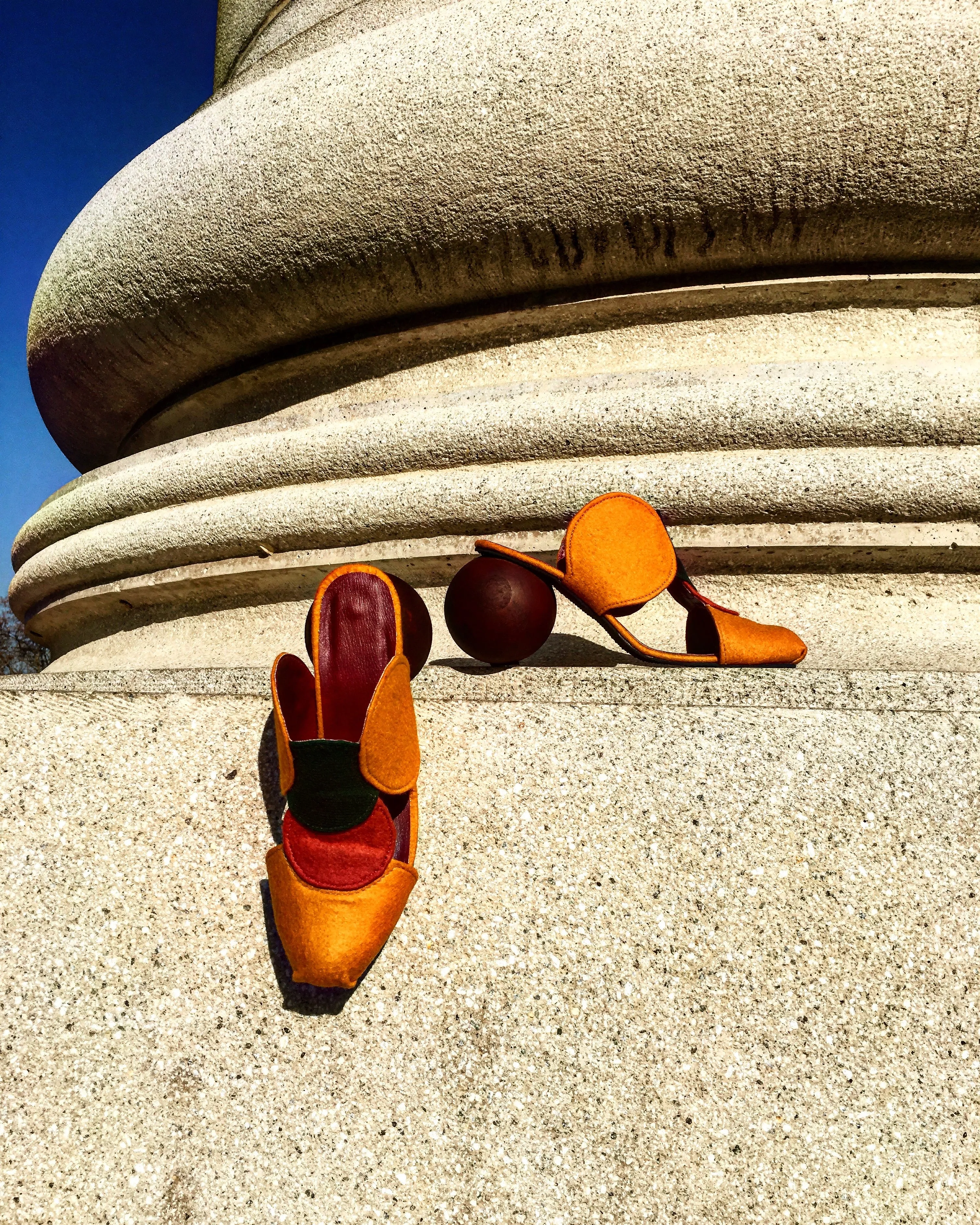Circle shoes