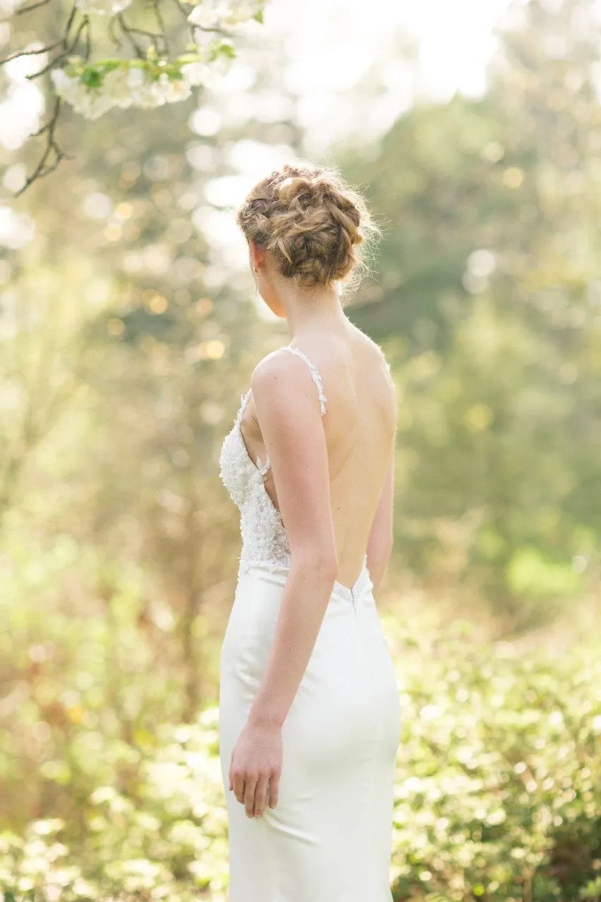 Lace Sheath Wedding Dress With Slit (#Eilliva)