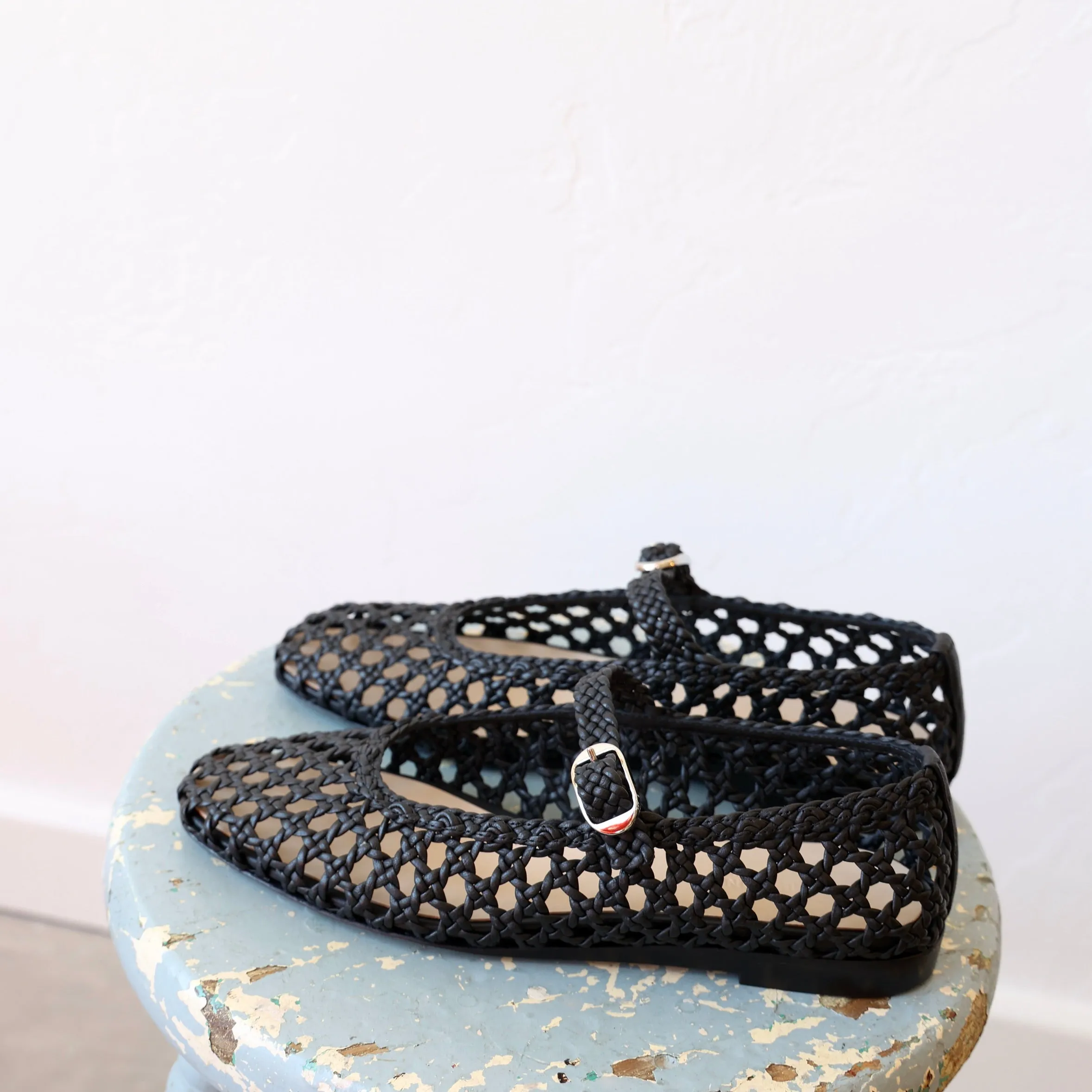 Le Monde Beryl Woven Leather Mary Janes - Black