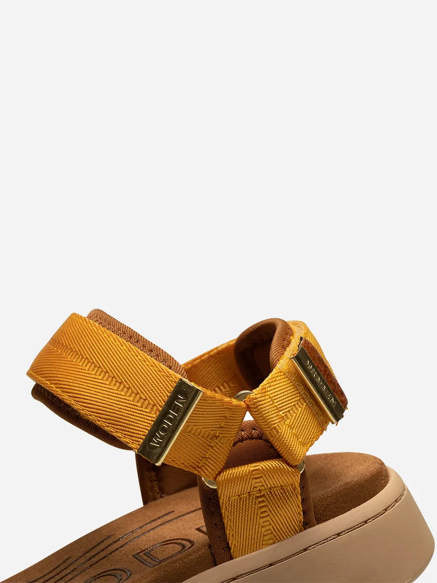 Line Sandals - Old Gold