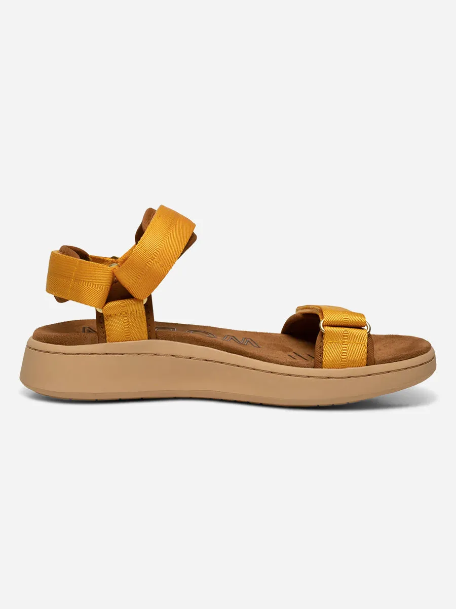 Line Sandals - Old Gold