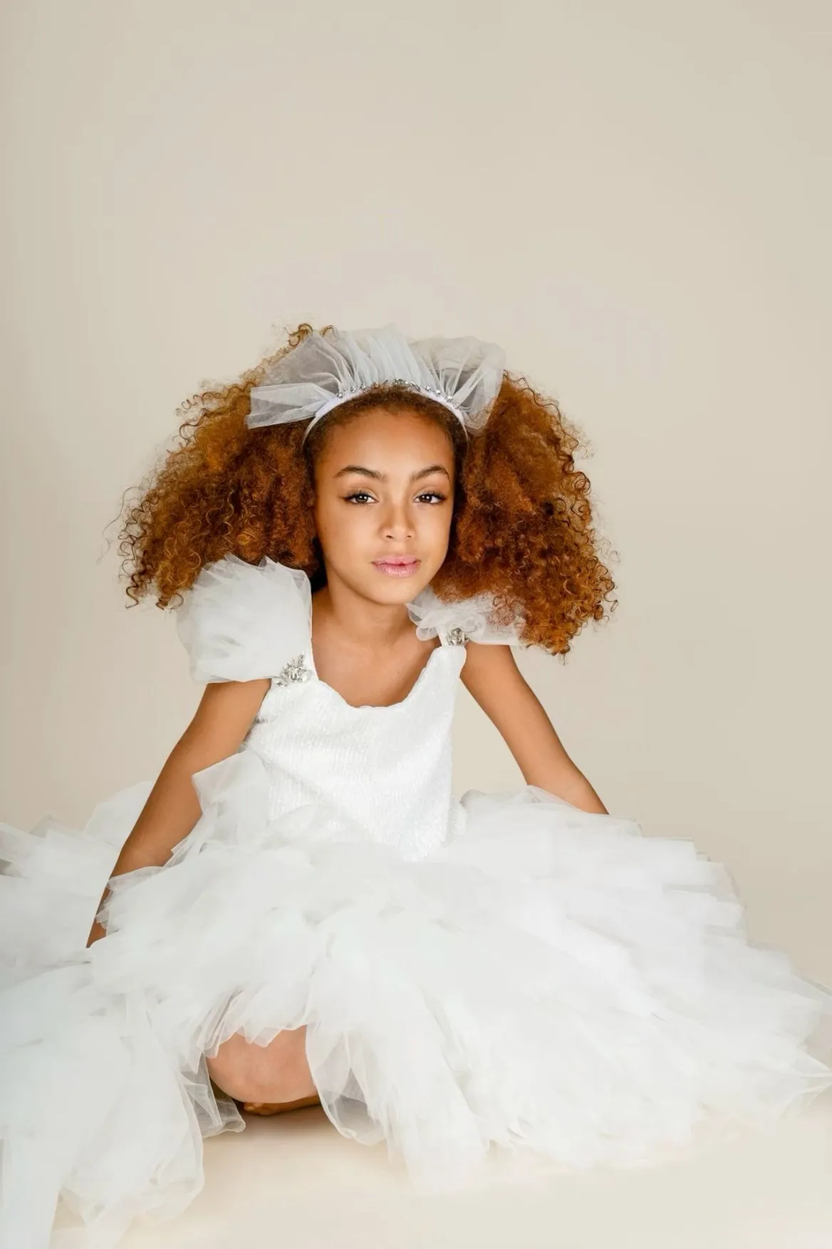Pearl White Tulle Dress for Teenage Girls with Detachable Train