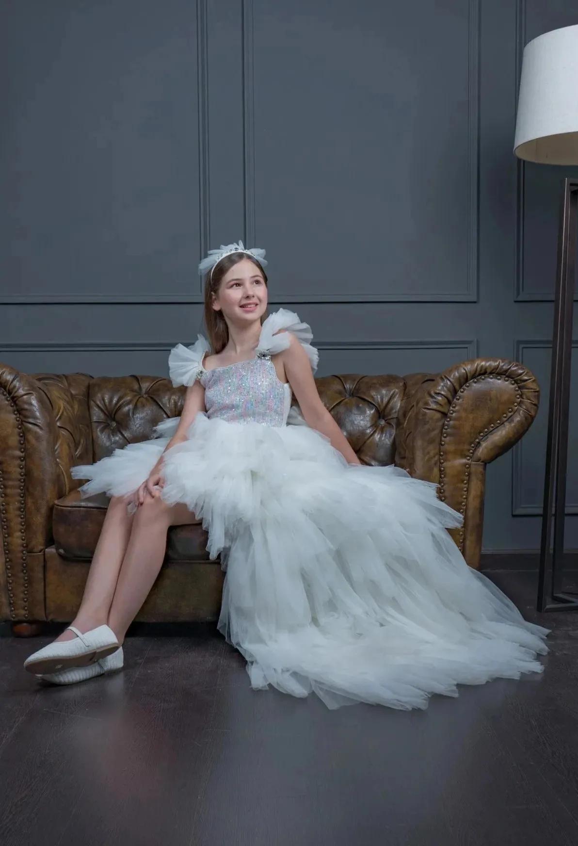 Pearl White Tulle Dress for Teenage Girls with Detachable Train