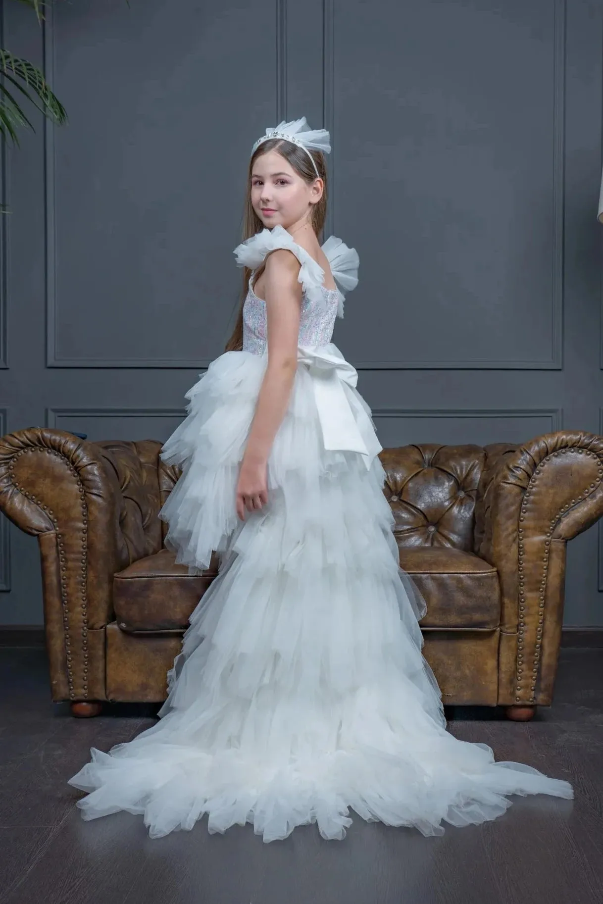 Pearl White Tulle Dress for Teenage Girls with Detachable Train