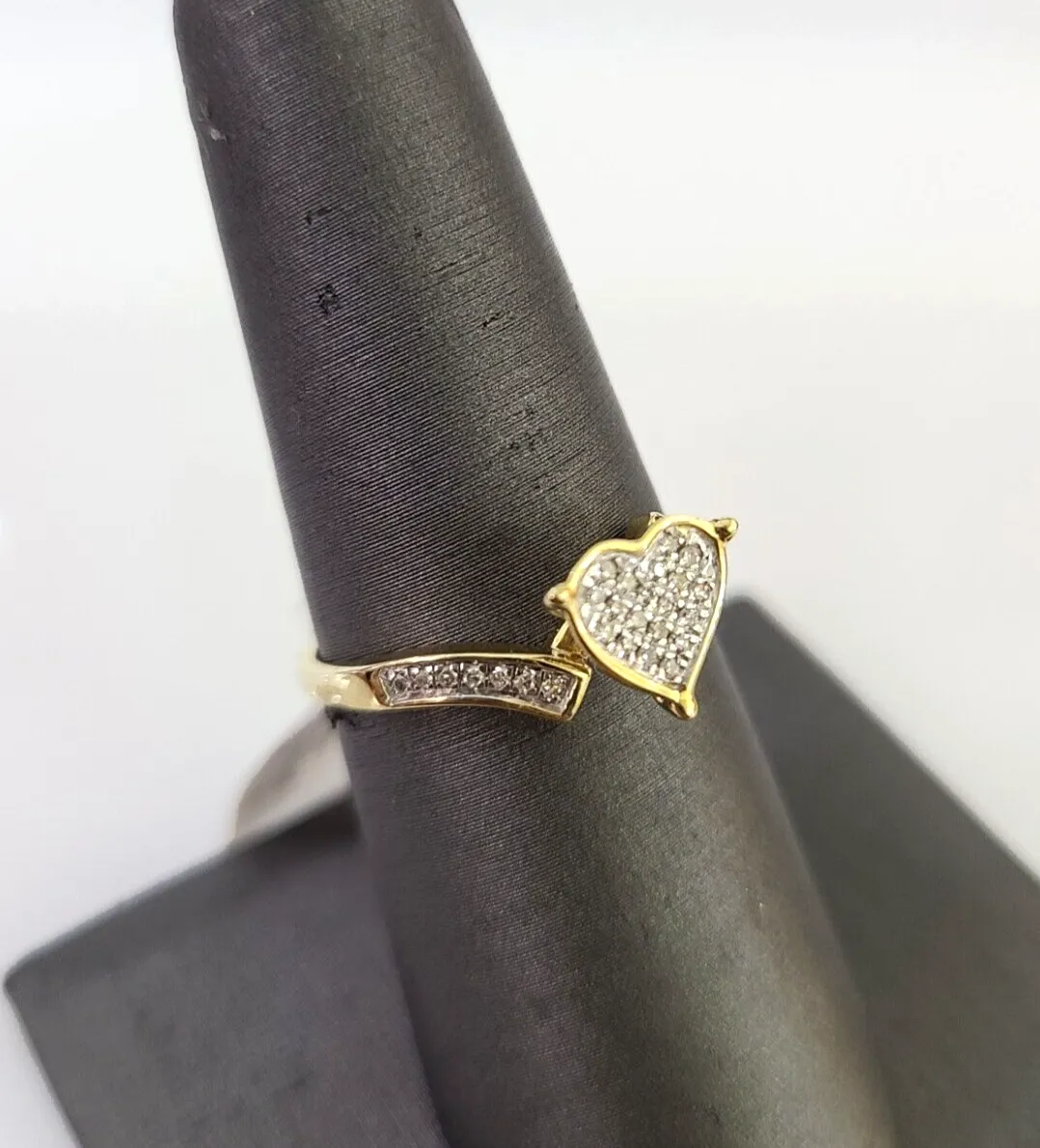 Real 10k Hearts Diamond Ladies Ring Women Casual 10Kt Yellow Gold