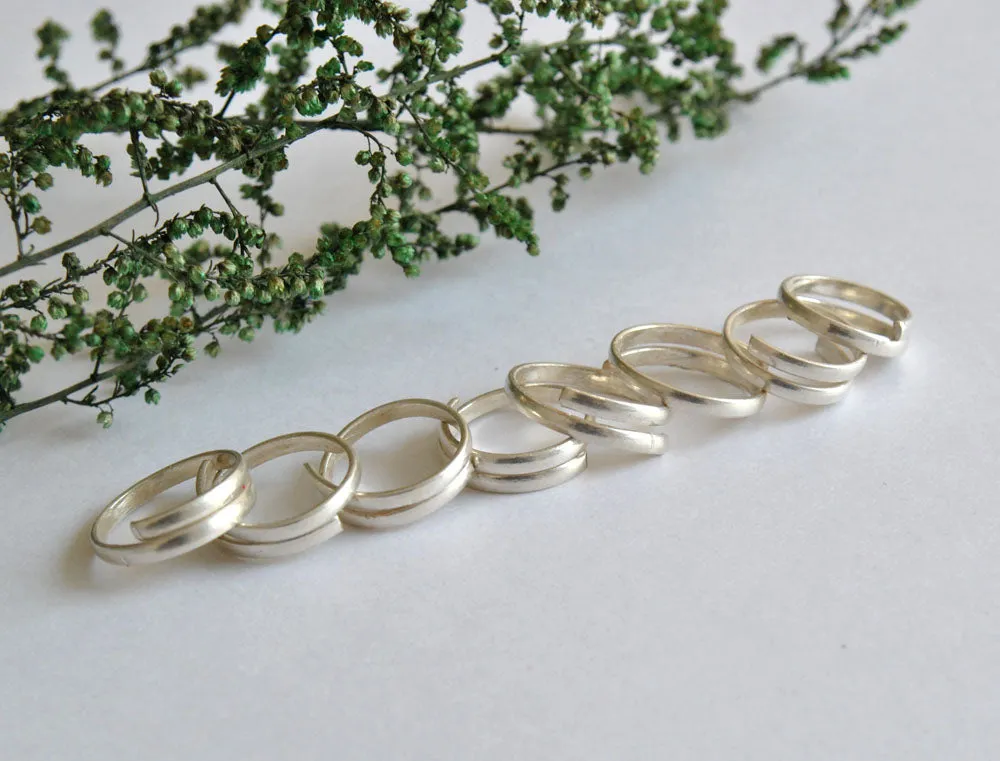 Sterling Silver Toe Ring. Spiral Coil Plain Toe Ring. (STR003)