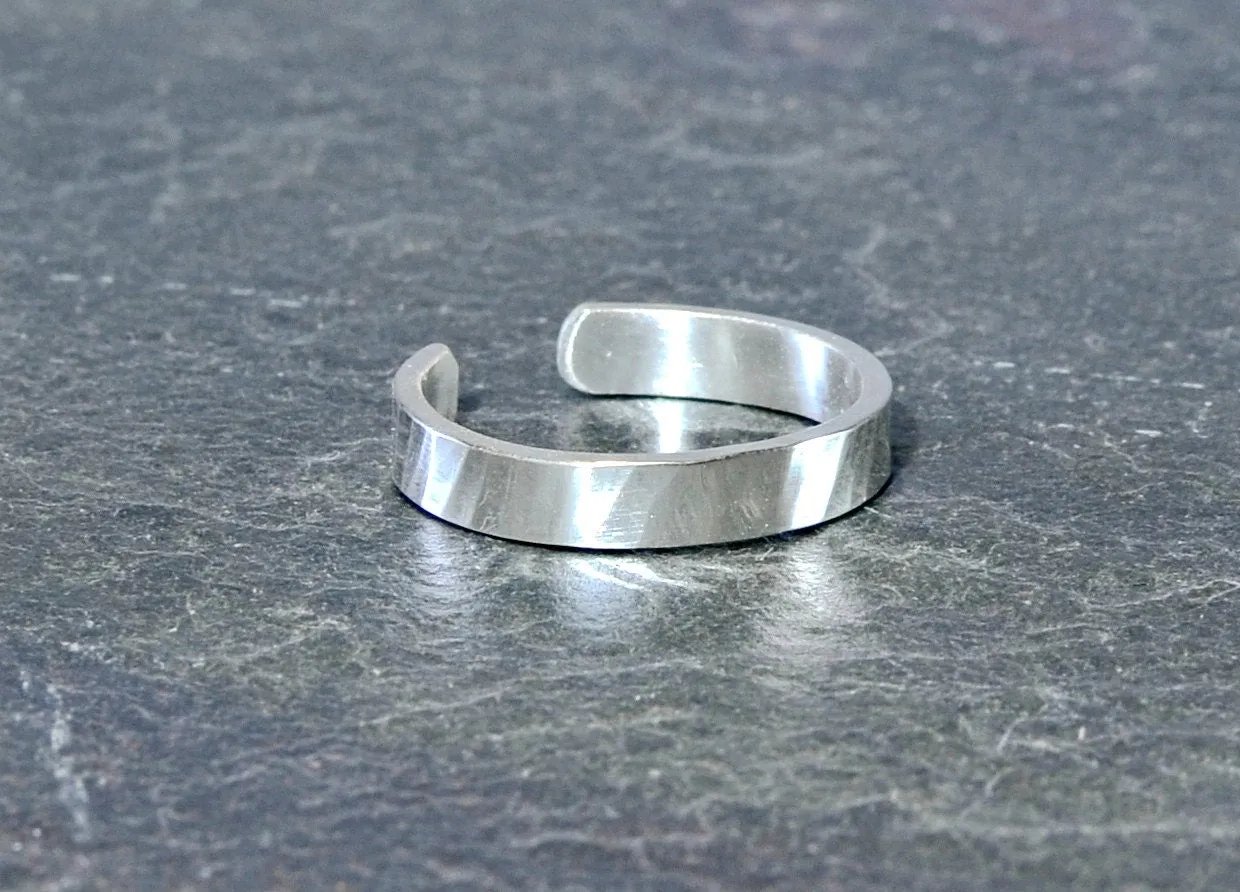 Sterling silver toe ring with hammered texture