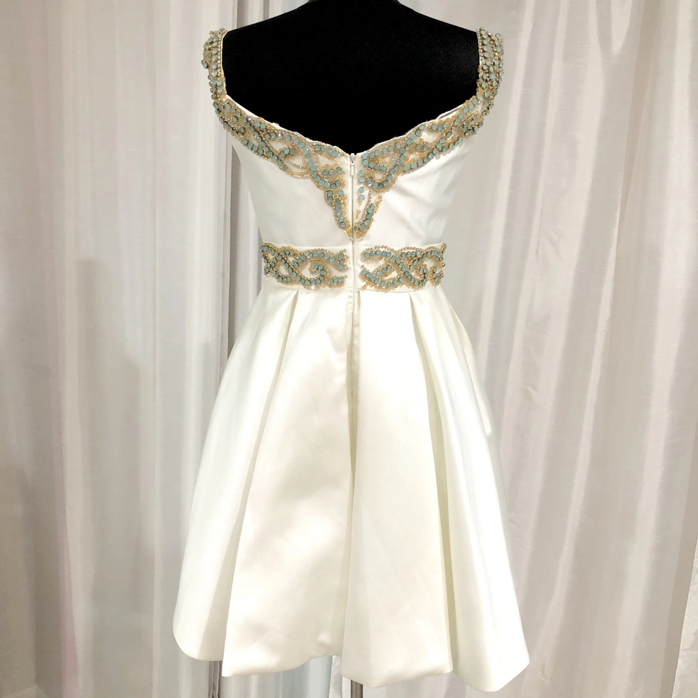 VIENNA White Satin Embellished Short Dress Size 4