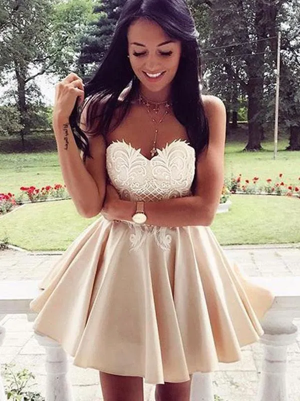 White Strapless Applique Pleats Short Homecoming Dresses